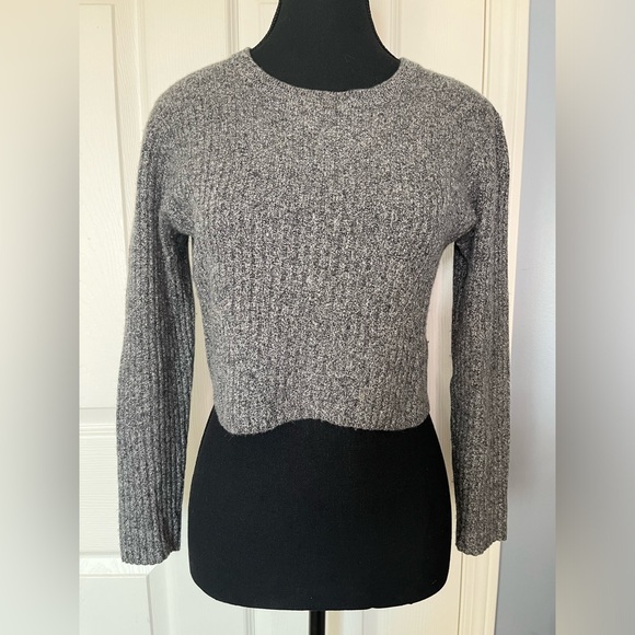 Aritzia Babaton Women's Wool Linen Nathaniel Crop Sweater in Heathered Gray XS - Picture 2 of 10